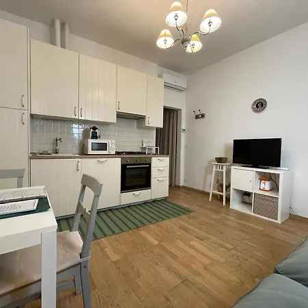 Apartment Sweet *