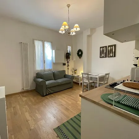 Sweet Apartment *
